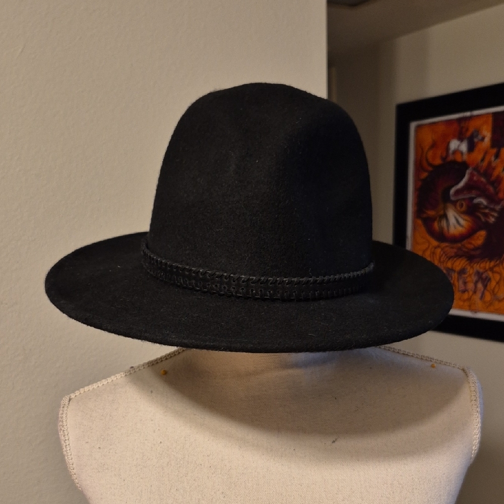 Treasure & Bond Black Adjustable Felt Hat